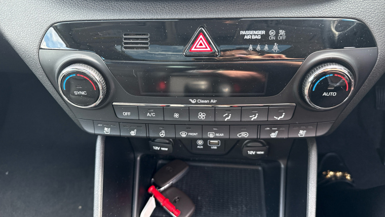 Hyundai Tucson 2.0 CRDi Blue Drive Premium SE 5dr 2WD Diesel Estate